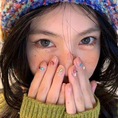 满船春色